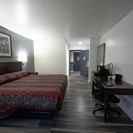 Greenwoods Inn & Suites Berlin Exteriér fotografie